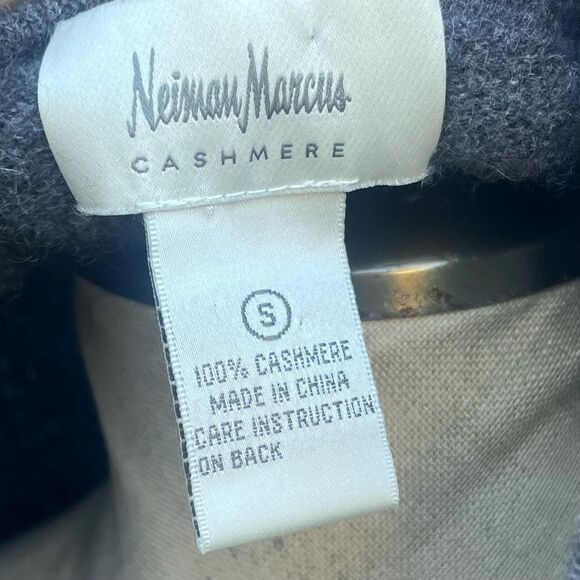 Embroidered Upcycled Sweater Repaired CashmerOne of a kind Womens Xs art to wear - Picture 9 of 10